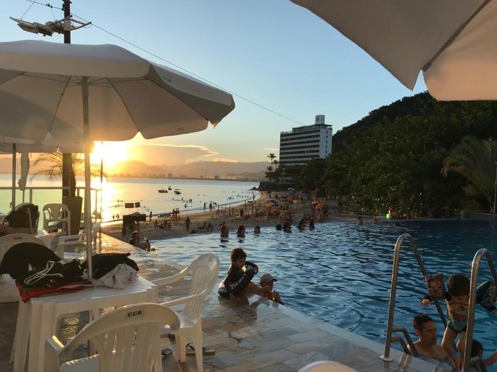 Apartamento Pe Na Areia Frente Para O Mar E Piscina Na Prainha 卡拉瓜塔图巴 外观 照片